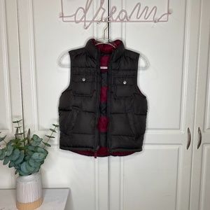 Gap Kids reversible Puffer Vest Size M